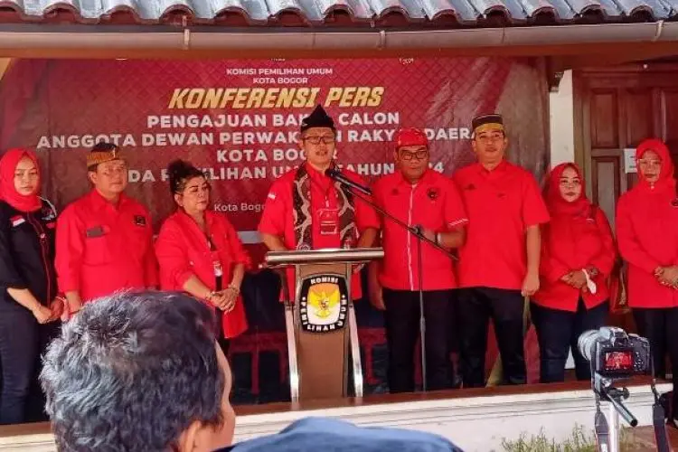 Diiringi Barongsai dan Hadrah, PDIP Kota Bogor Daftar Bacaleg ke KPU