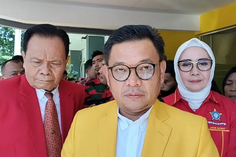 Surat Pengunduran Diri Dedi Mulyadi dari Partai Golkar Beredar di Publik, Begini Kata Ace Hasan Syadzili dan Ridwan Kamil