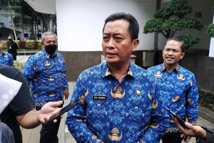 Plh Wali Kota Bandung : Reklame Ilegal Tidak Ada Keterkaitan Dengan PAD
