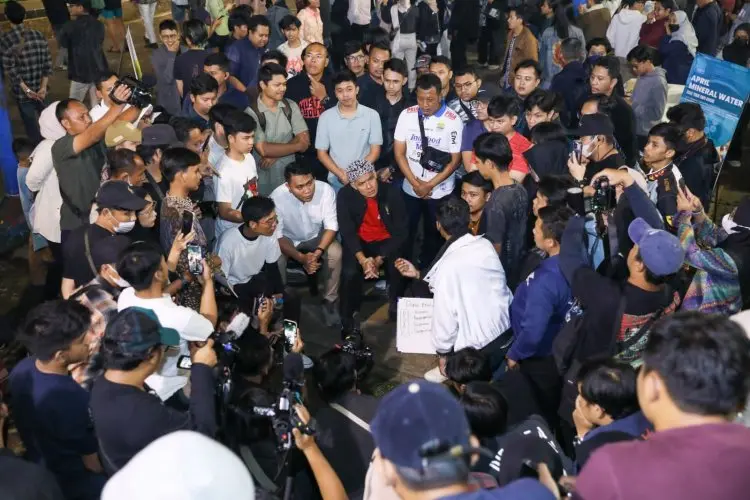 Diskusi Kewirausahaan Bareng Anak Muda Bandung, Ganjar Beberkan Program Lapak Ganjar