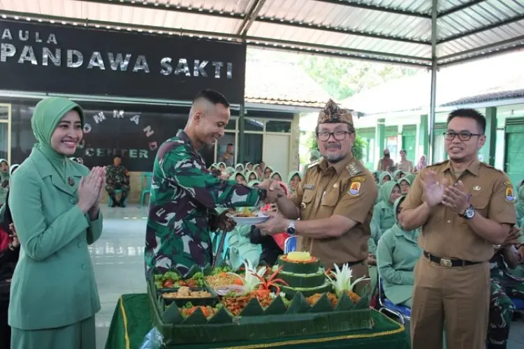 Tingkatkan Ekonomi Keluarga, Bupati Minta Warga Punya Bekal Ketrampilan
