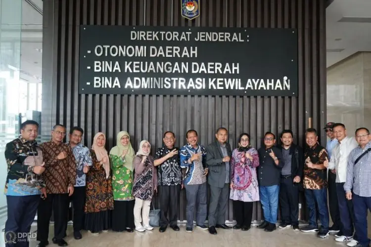 Pansus III DPRD Jabar Kunjungi Dirjen Otda Kemendagri Demi Sempurnakan Dua Raperda Ini…