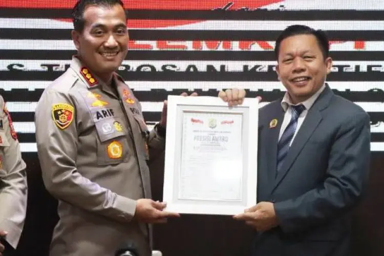 Polresta Cirebon Terima Dua Penghargaan Sekaligus dari Lemkapi