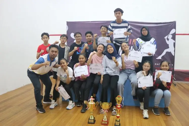 Kejuaraan Beregu Wali Kota Cup 2023 Terapkan Sistem Baru, Tim Squash Putri Kota Bandung Sabet Juara Pertama