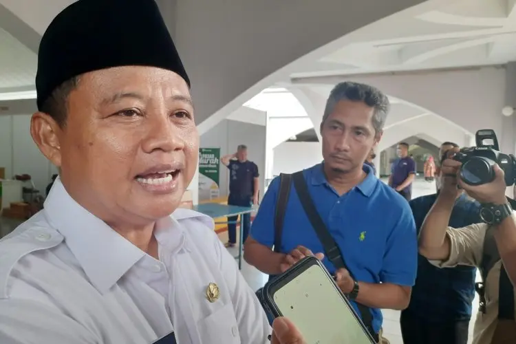 Dikomplain Terkait Perbaikan Jalan, Wagub Jabar Minta Masyarakat Bersabar