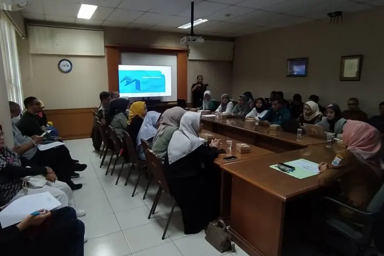 Miliki Potensi untuk Go Internasional, Disdagkoperin Kota Cimahi Berikan Pembinaan kepada Para Pelaku IKM