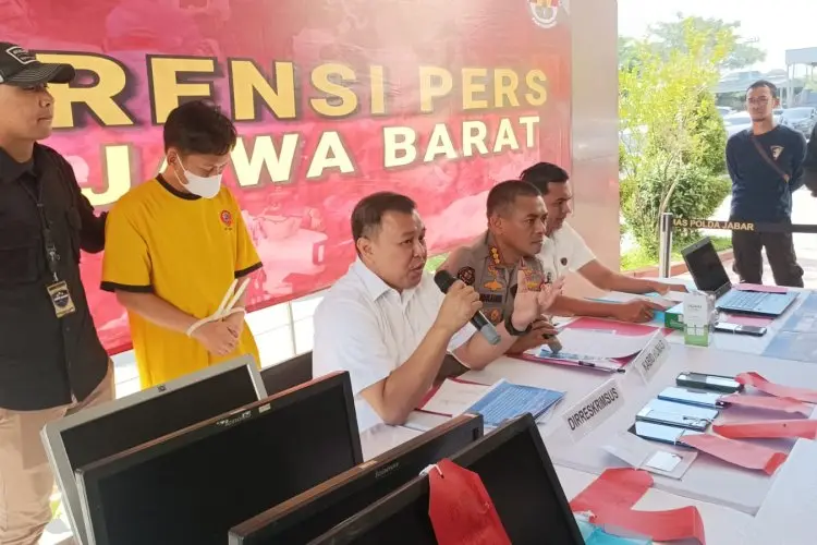 Pembajak Aplikasi Vidio Ditangkap Polisi