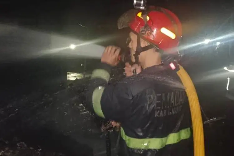 22 Los Relokasi Pasar Guntur Ludes Terbakar, Kerugian Ditaksir Rp305 Juta
