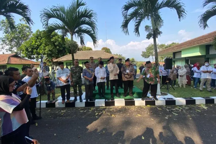 Kloter Pertama Jemaah Haji Asal KBB Diberangkatkan, Hengky Kurniawan Titip Pesan Ini