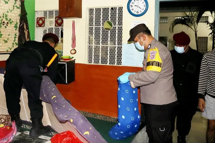Buntut Isu Negatif, Lapas Pondok Rajeg Laksanakan Razia Gabungan