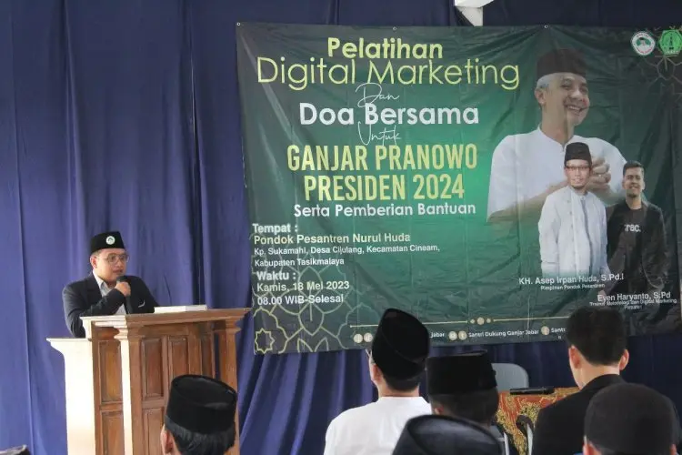 Sambangi Ponpes Nurul Huda, SDG Gelar Pelatihan Digital Marketing