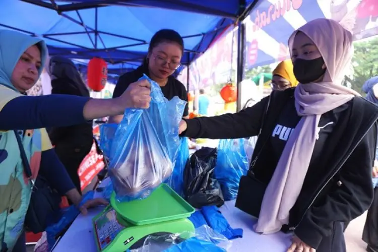 FOTO: Gebyar Pangan Murah dan Mabar B2SA