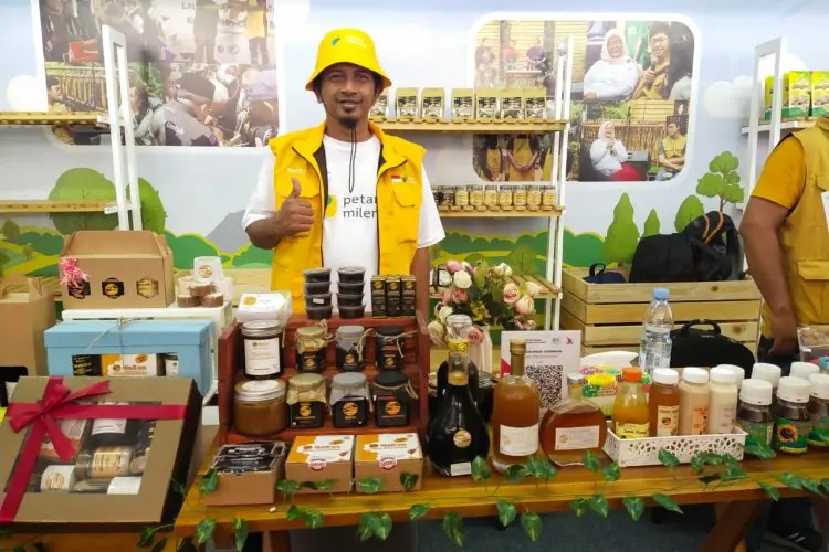 Gokil, Wisudawan Petani Milenial Angkatan 2022 Ini Ciptakan Skin Care dari Madu