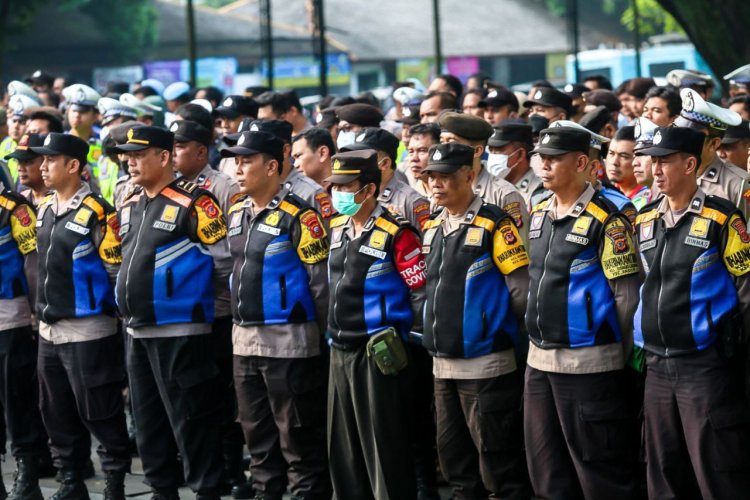 Ribuan Polisi Jaga Ribuan RW di Kota Bandung
