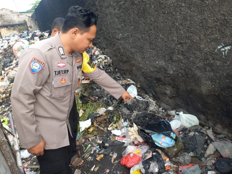 Masih Hidup, Polisi Selamatkan Bayi di Tempat Sampah Pinggir Citarum