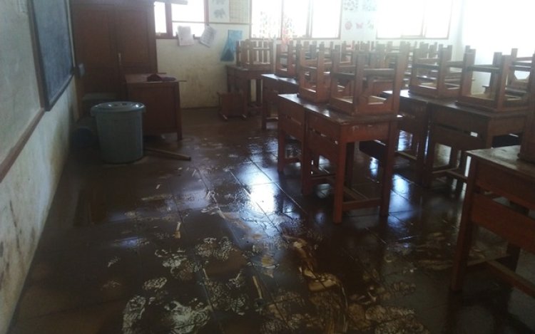 Meski Diterjang Banjir Bandang, Kepala SDN Cibeber Mekarwangi KBB Pastikan Siswa Kelas VI Tetap Bisa Ikuti Ujian