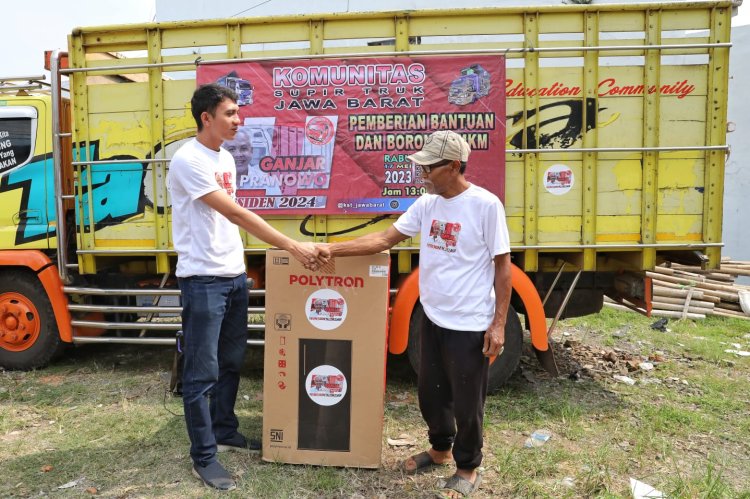 KST Jabar Berikan Bantuan dan Borong Dagangan UMKM di Kabupaten Garut