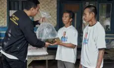 Berikan Bantuan Benih Ikan, KNP Jabar Sambangi Nelayan di Jatiluhur
