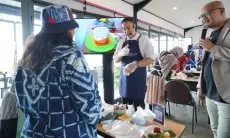First Media Hadirkan First Rewards di Kota Bandung melalui Aktivitas Cake Decorating Class