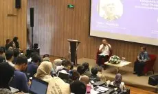 FOTO: Teten Masduki Beri Kuliah Umum di SBM ITB