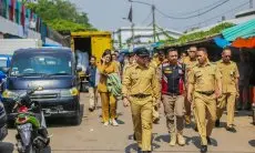 Berkantor di Alun-alun Kota Bogor, Bima Arya Cek Penataan dan Gelar Briefing Staf