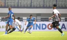 Persib Kalahkan Dewa United 2-1 dalam Laga Uji Coba
