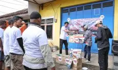 Komunitas Sopir Truk Pendukung Ganjar Bantu  Borong UMKM di Bandung Barat