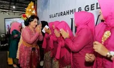 Perkokoh Tali Silaturahmi dan Kolaborasi, IKIAD Gelar Pentas Seni Budaya