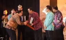 Pemkot Bandung Raih Penghargaan Program Terpuji Kategori Inovasi Layanan Publik
