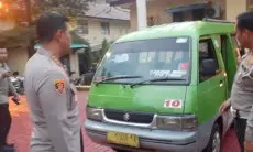 Polisi Akhirnya Tilang Angkot Viral Yang Lawan Arus