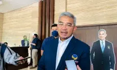 Farhan NasDem Kecam RUU Pembatasan Salat di Italia