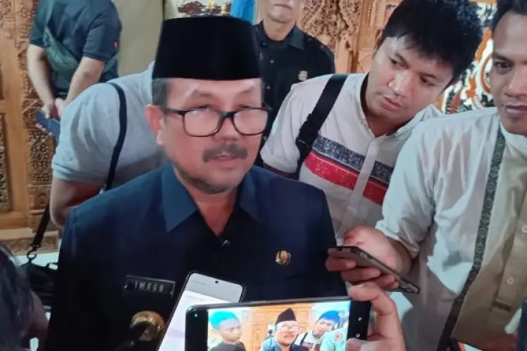 Segel Kantor DPC PDIP Kabupaten Cirebon Dibuka, Imron Bilang Gini Terkait Gotas Ngotot Jual Gedung