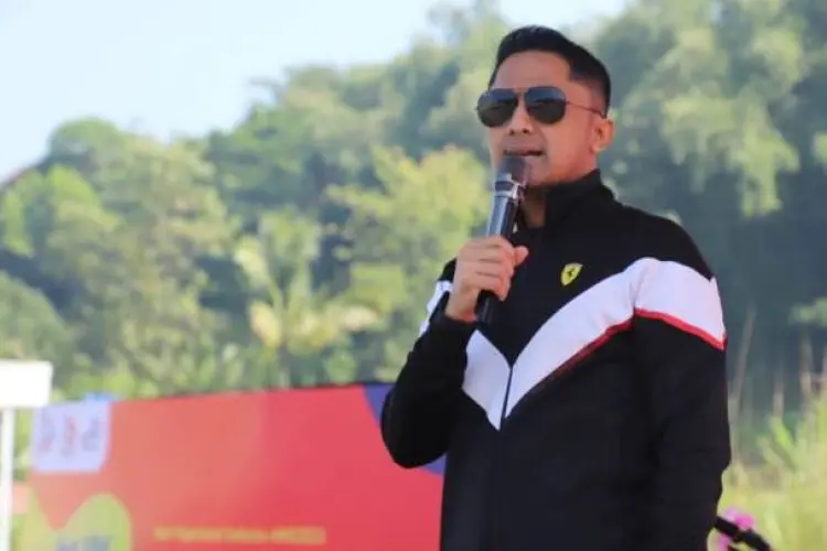 Soroti Aksi Nyata Pemuda KBB Membersihkan Sampah, Begini Respons Hengky Kurniawan