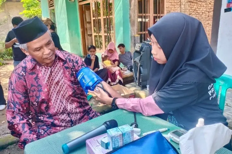 Kowarteg Gelar Pemeriksaan Kesehatan Gratis Untuk Ibu Lansia dan Prasejahtera