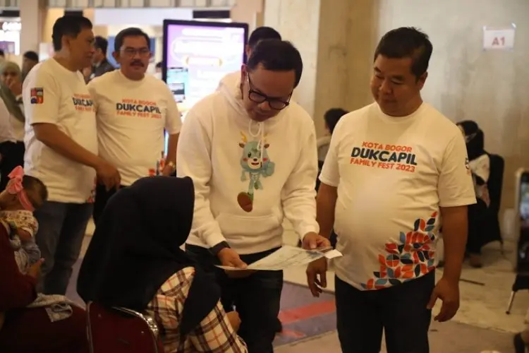 Disdukcapil Berikan Layanan Prima Jemput Bola, Bisa Antar Dokumen Dengan GoSend