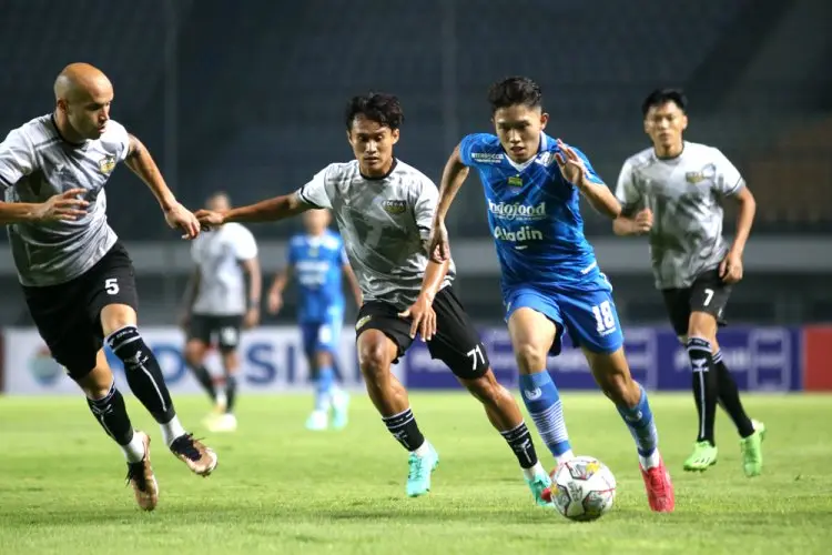 FOTO: Uji Coba Persib Vs Dewa United
