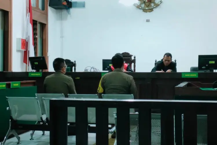 Satpol PP Kota Bandung Tindak Pelanggar Ketertiban
