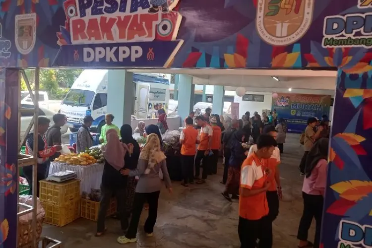 Penggali Kubur Dkk Dihibur di Pesta Rakyat Dpkpp Kabupaten Bogor