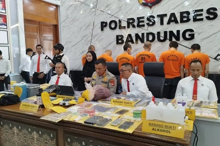 Sat Narkoba Polrestabes Bandung Bongkar Home Industri Peracik Ganja Sintetis