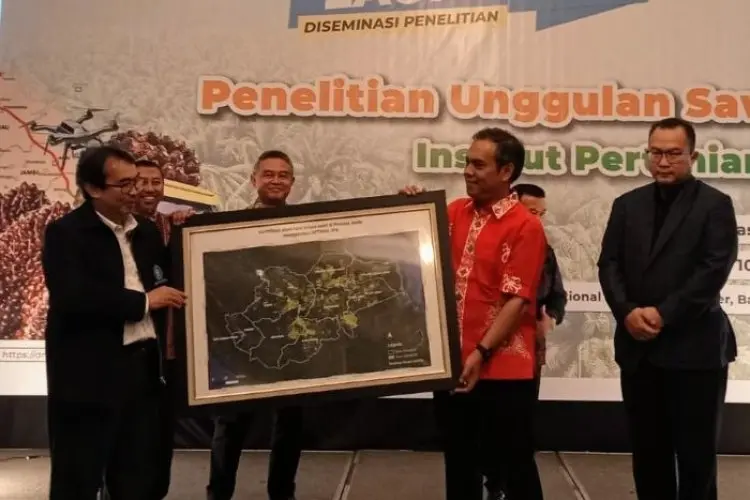 IPB Gulirkan Green Fashion Sawit