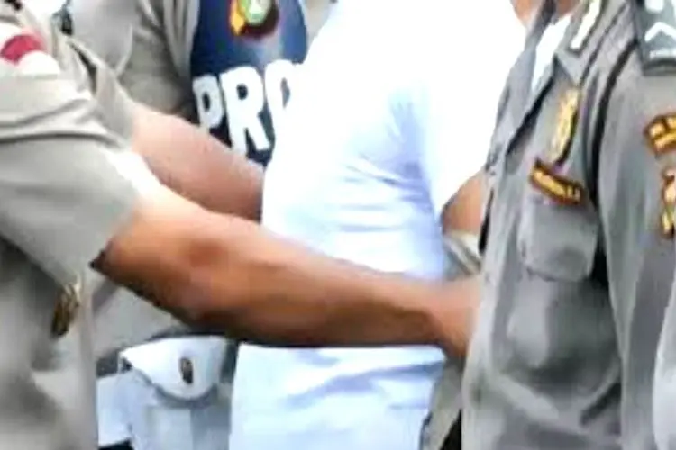 Terbukti Bersalah, Polda Jabar Pecat Eks Kapolsek Mundu Cirebon
