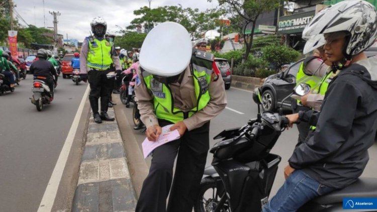 Belasan Polantas Siap Keliling Kota Bandung Untuk Tangkap Pelanggar