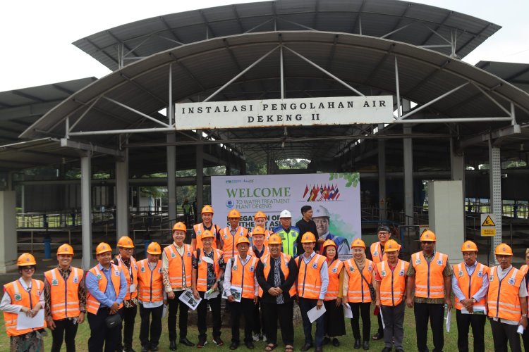 Perwakilan ASEAN Kunjungi IPA Dekeng, Diajak Keliling IPA Dekeng Pakai Bus Uncal