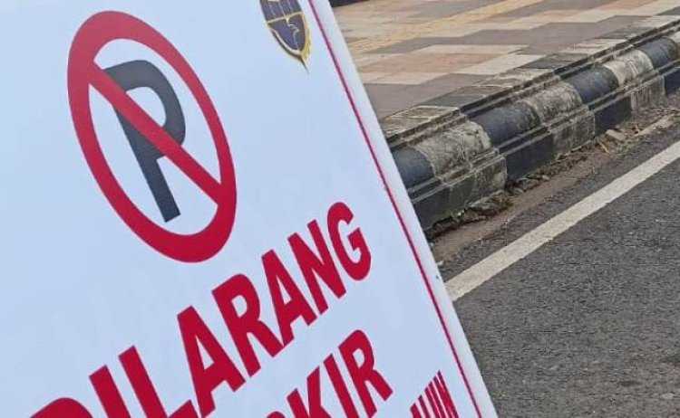 Kendaraan Bermotor di Kecamatan Bandung Wetan Dilarang Parkir Sembarangan