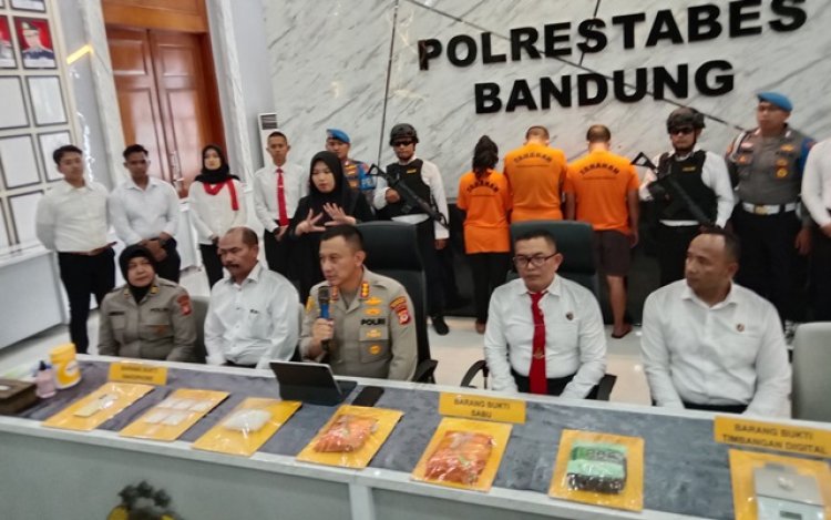 Pasangan Suami Istri dan Tiga Kilogram Lebih Sabu Siap Edar Berhasil Diamankan Polrestabes Bandung