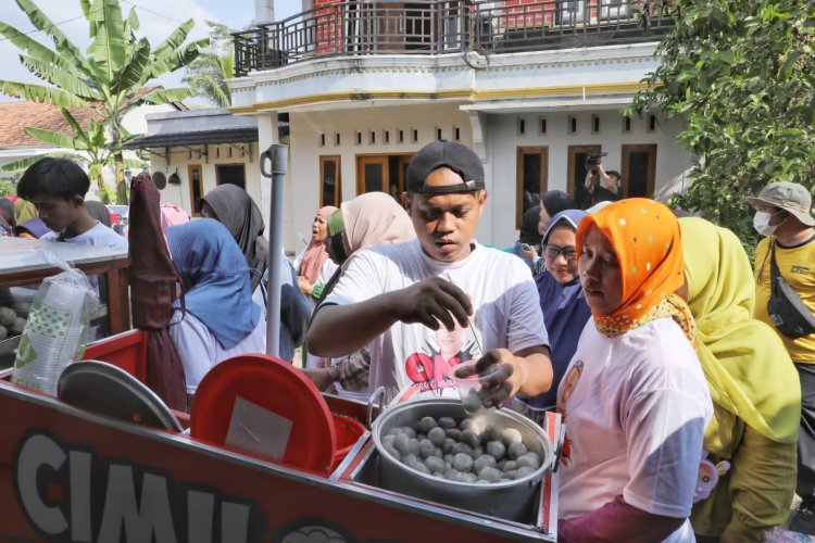 Orang Muda Ganjar Gelar Festival Jajanan di Kabupaten Bandung Barat