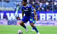 Resmi, Persib Lepas Ricky Kambuaya ke Dewa United