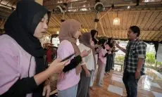 Srikandi Ganjar Gelar Pelatihan Vokal untuk Asah Bakat Milenial di Cirebon