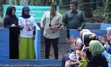 Ganjar Muda Padjadjaran Bangun Bak Sampah Buat Warga Desa di Subang
