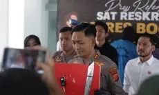 Gegara Miras dan Ejekan, YB Rusak Dua Unit Mobil Milik Temannya di Stadion Pakansari